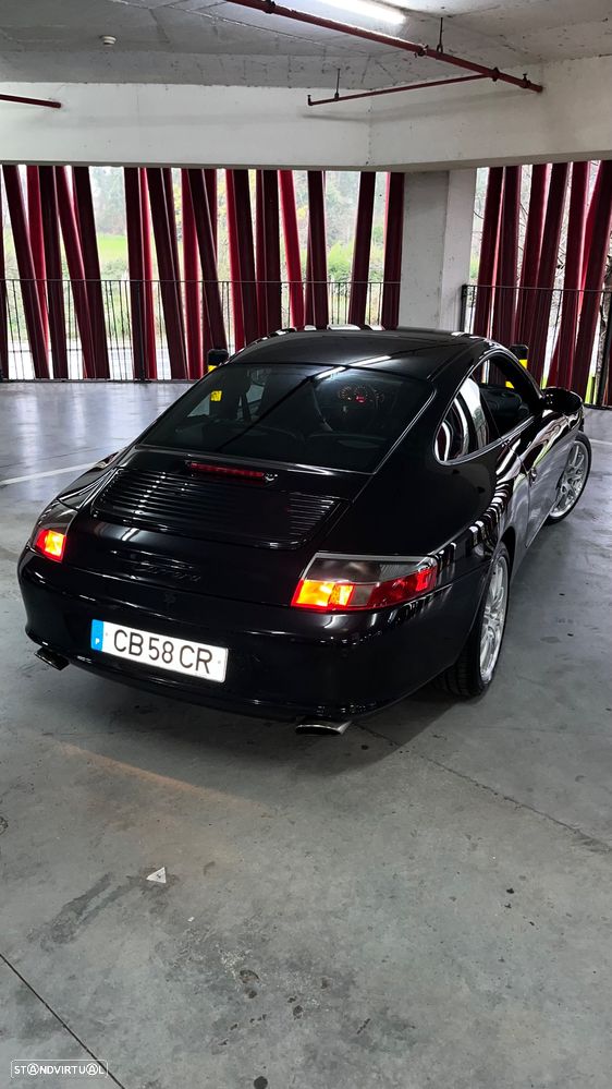 Porsche 911 (996) Carrera - 5