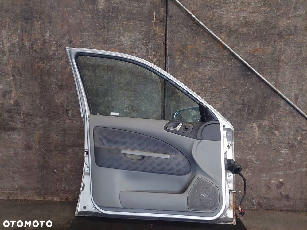 DRZWI KOMPLETNE LEWY PRZÓD SKODA OCTAVIA I 9102 - 5