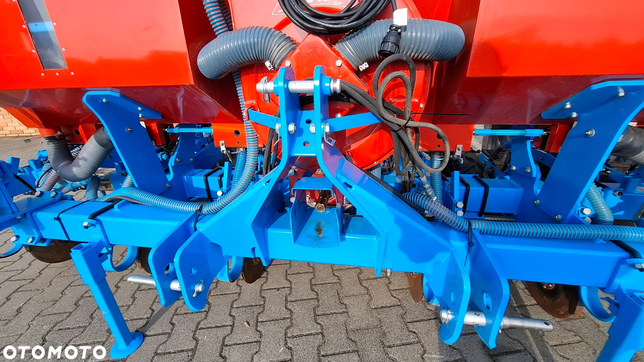 Monosem Siewnik punktowy 6-rzędowy NG PLUS M Monoshox - 27