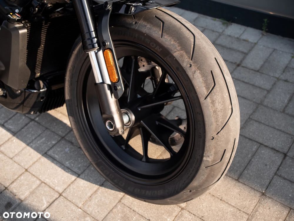 Harley-Davidson Sportster - 12