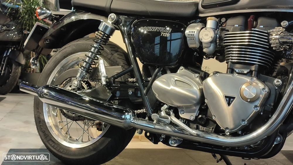 Triumph Bonneville T120 - 6