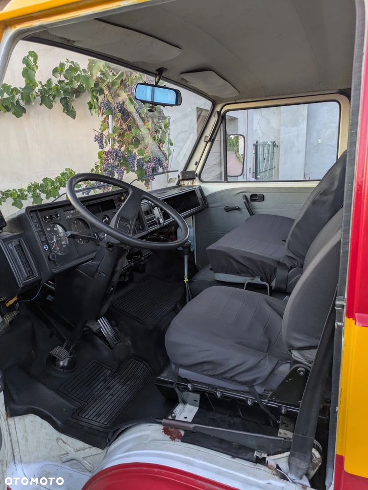 Volkswagen LT - 9