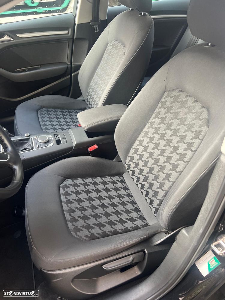 Audi A3 Sportback 1.6 TDI Advance - 7