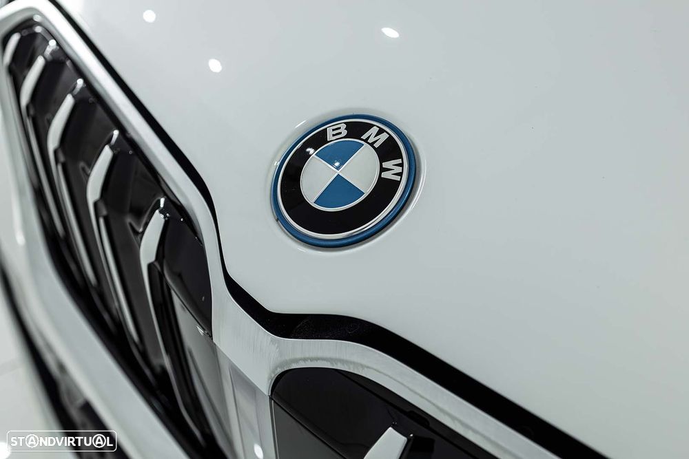 BMW iX1 xDrive30 Pack Desportivo M - 9