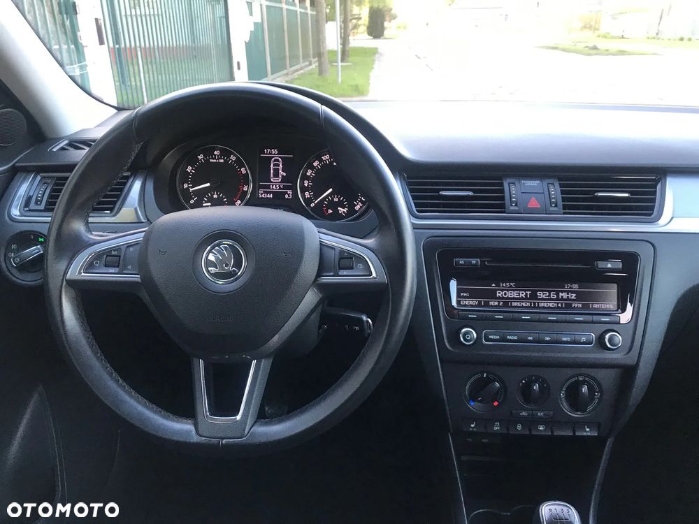 Skoda RAPID 1.2 TSI Edition - 23