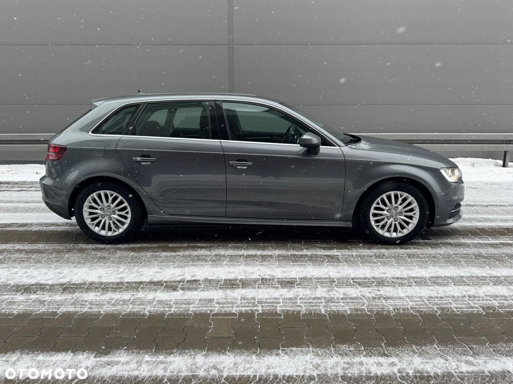Audi A3 Sportback - 4