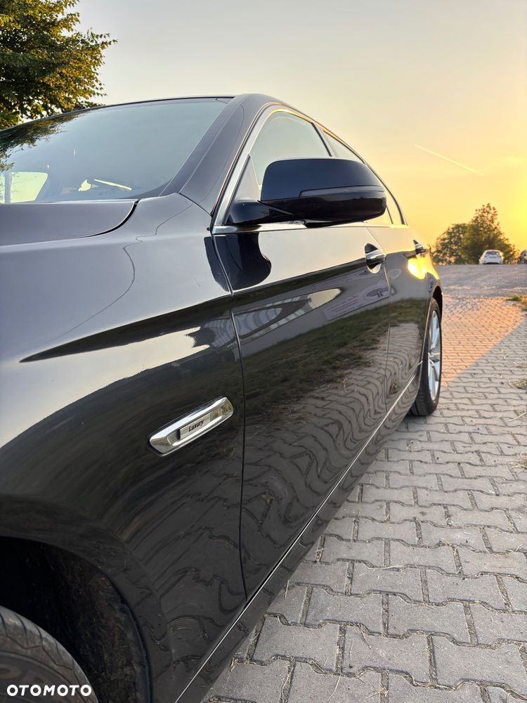 BMW Seria 5 530d xDrive Luxury Line - 7