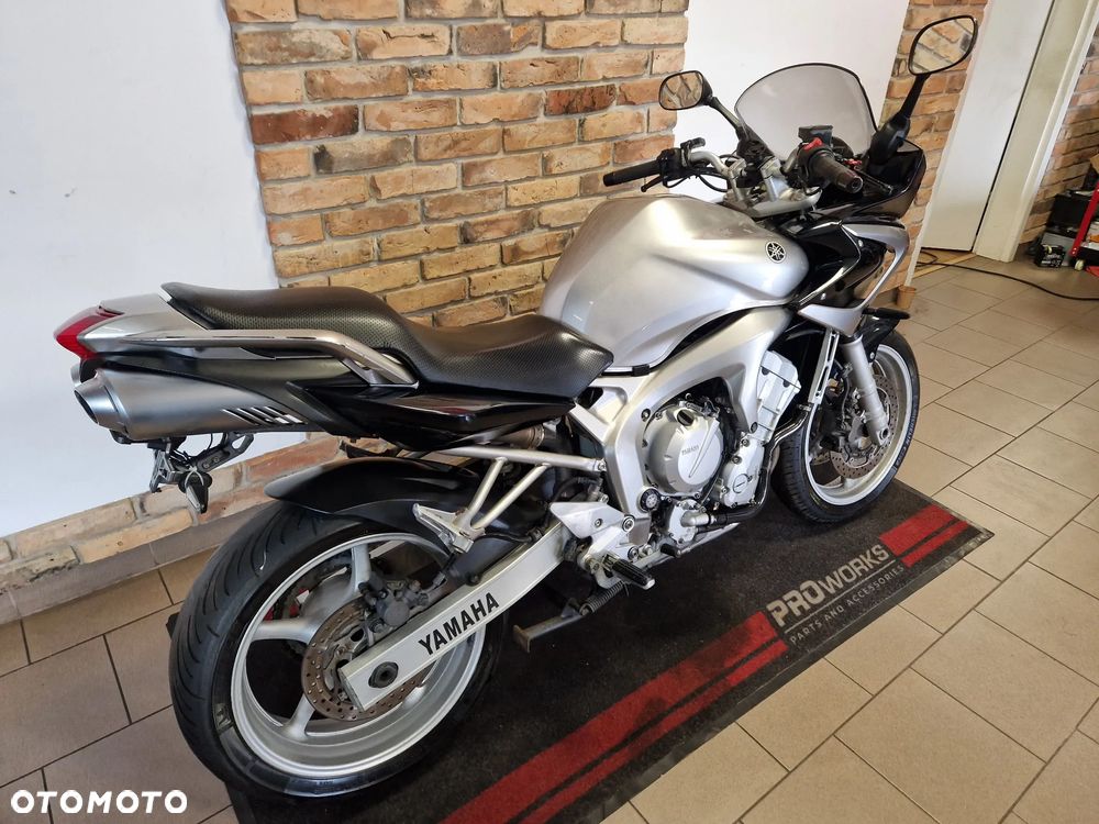Yamaha FZ6 - 5