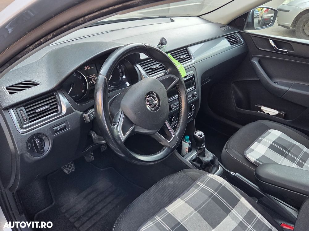 Skoda RAPID 1.2 TSI Ambition - 8
