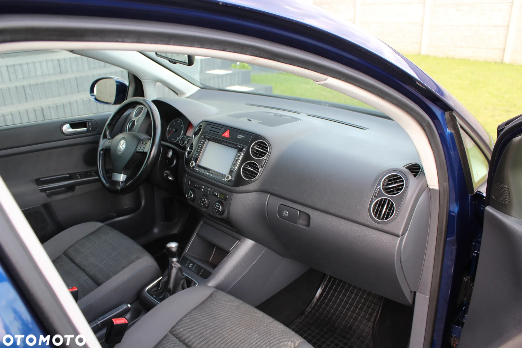 Volkswagen Golf Plus 1.9 TDI DPF Tour - 12