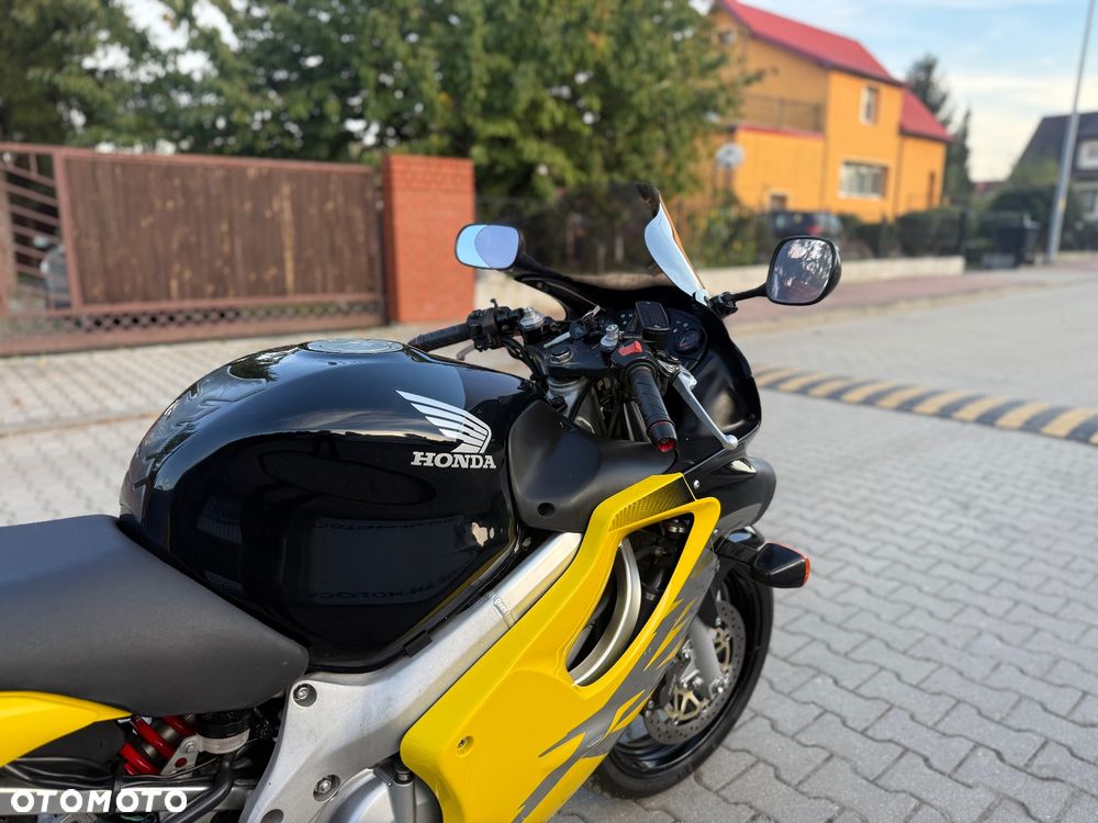 Honda CBR - 11