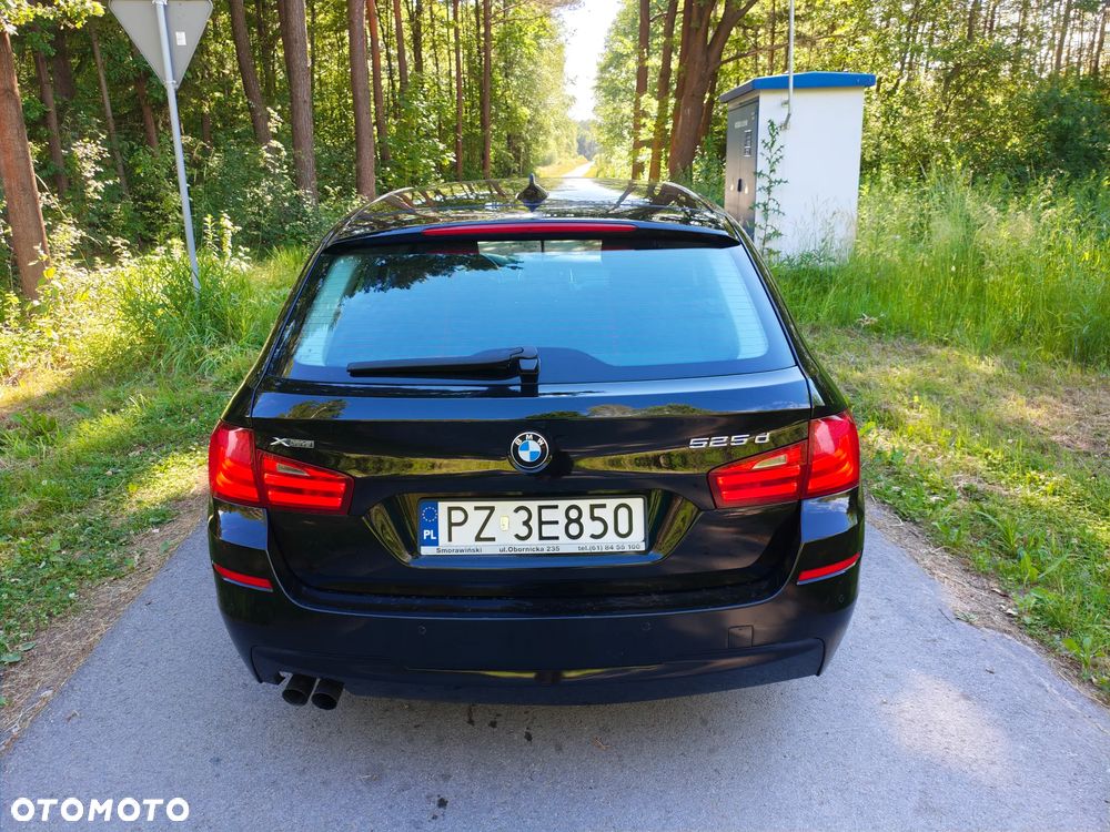 BMW Seria 5 525d xDrive - 8