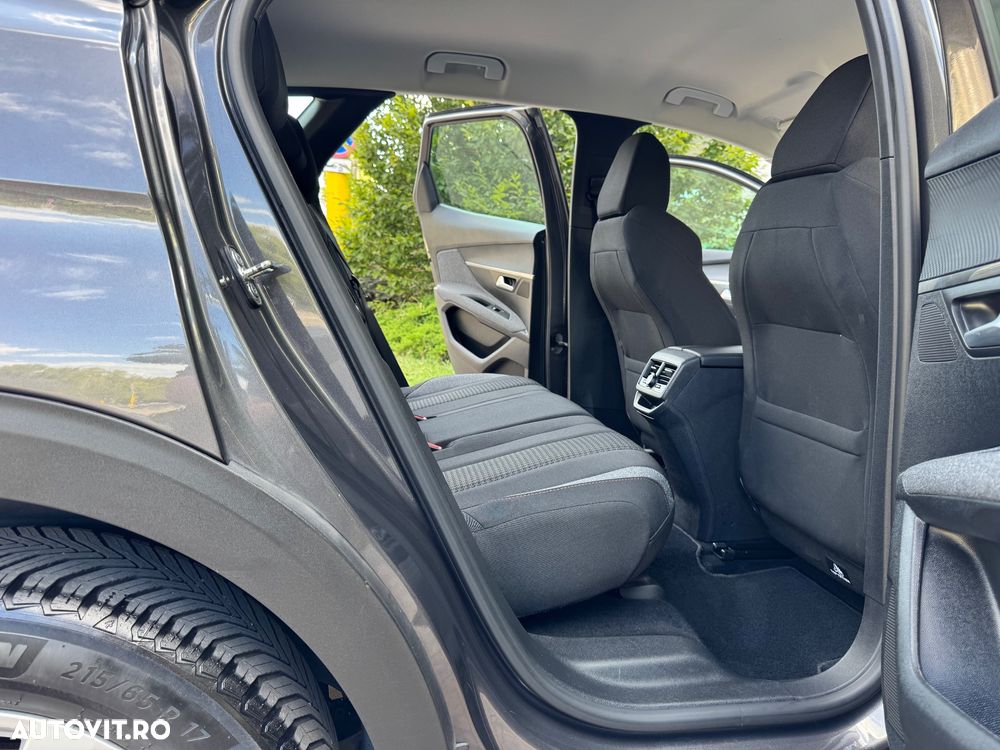 Peugeot 3008 PureTech 130 Stop & Start GPF EAT8 Allure Pack - 11