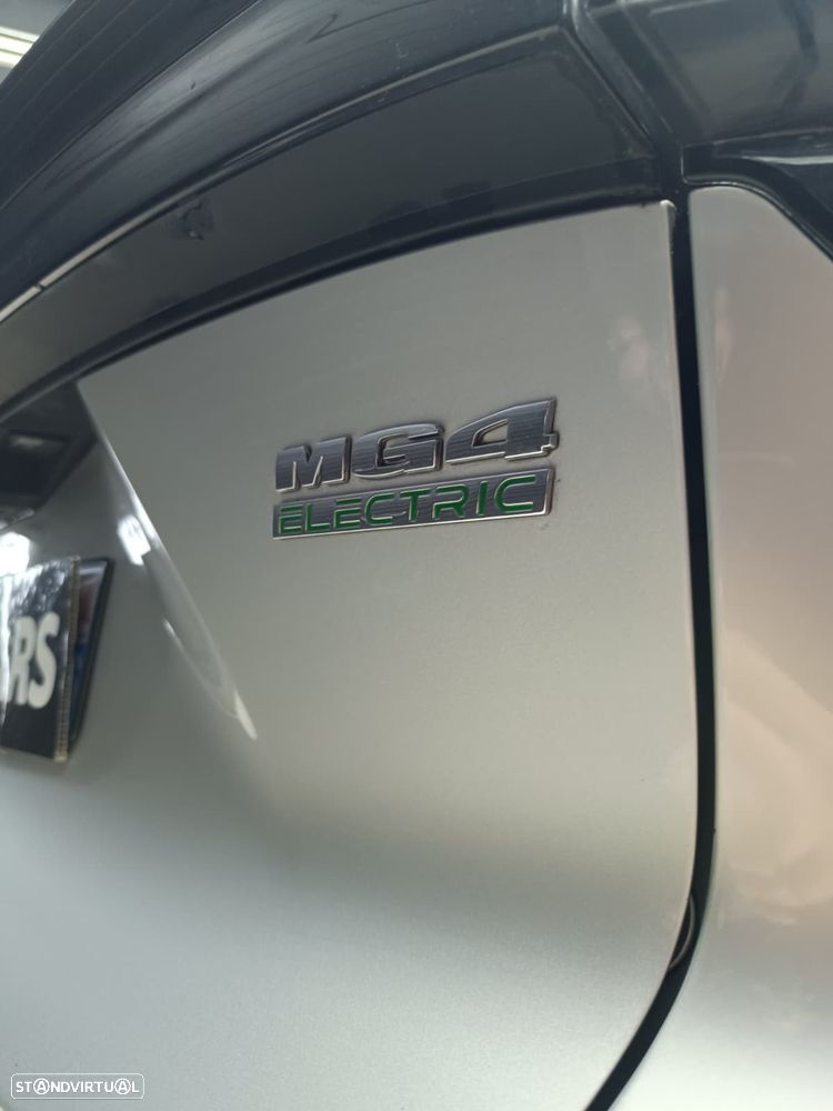 MG MG4 77 kWh Extended Range Luxury - 14