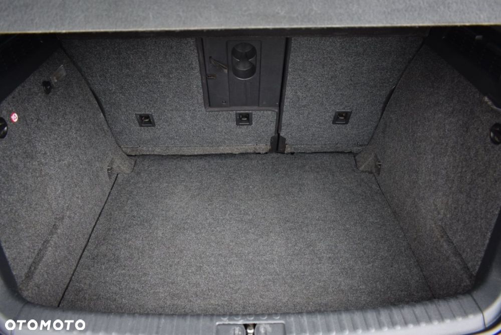 Volkswagen Tiguan - 12