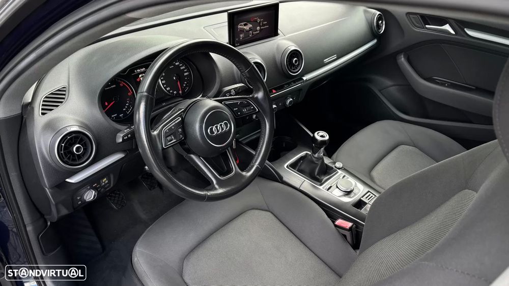 Audi A3 Sportback 30 TDI Sport - 24