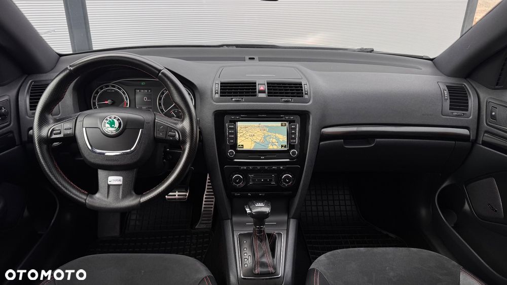 Skoda Octavia 2.0 TDI DPF DSG RS - 30