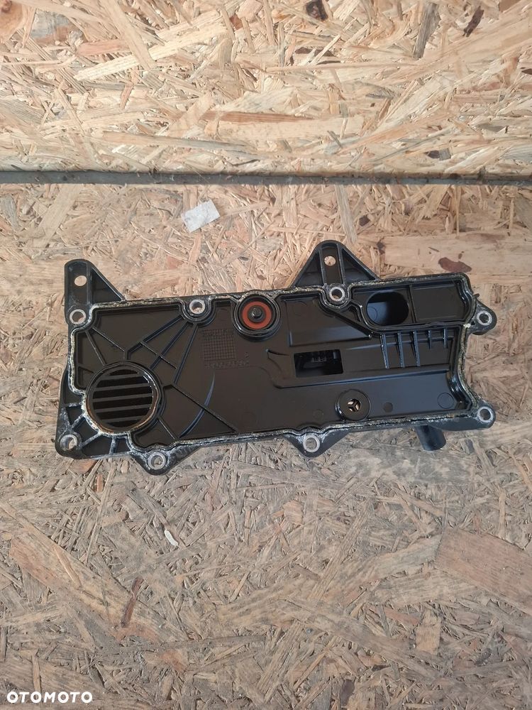 Volvo XC60 II odma pokrywa zaworów 32140004 - 2