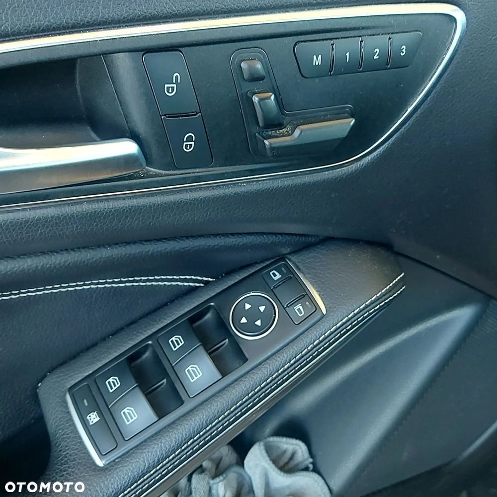 Mercedes-Benz GLA 250 4-Matic - 9