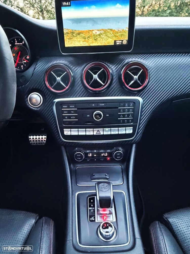 Mercedes-Benz A 45 AMG 4-Matic - 19