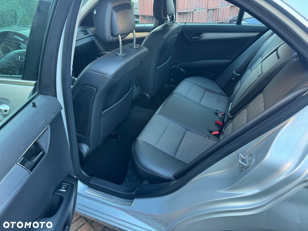 Mercedes-Benz Klasa C 200 Kompressor Avantgarde - 22