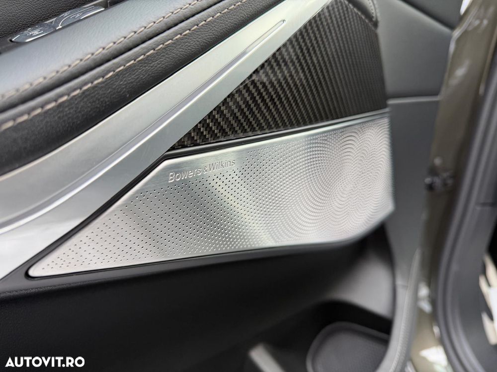 BMW X7 M60i xDrive AT MHEV - 13