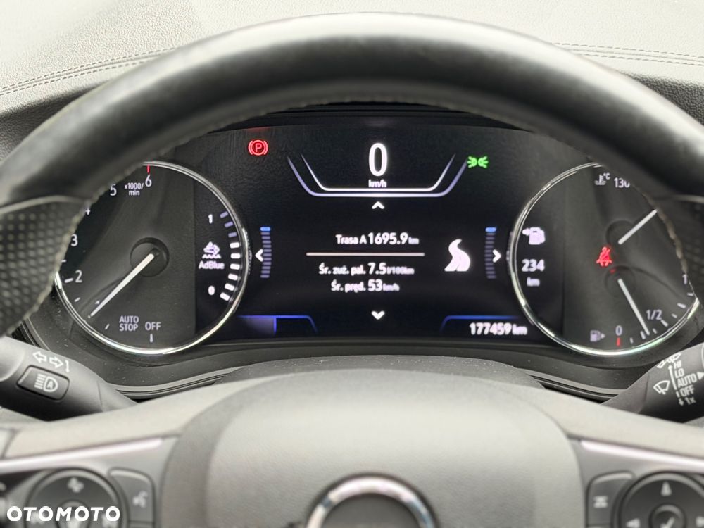 Opel Insignia - 21