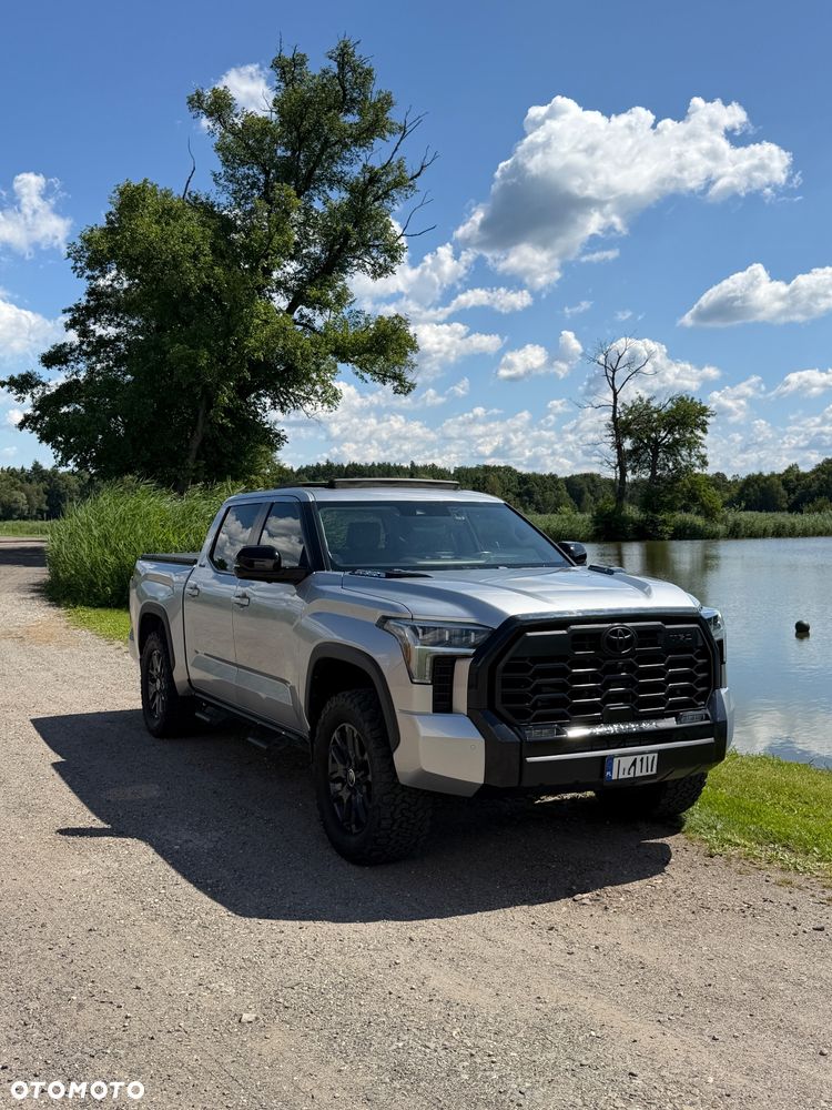 Toyota Tundra - 11