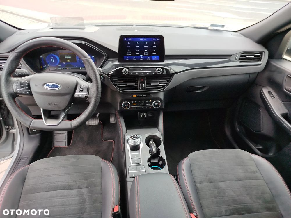 Ford Kuga - 12