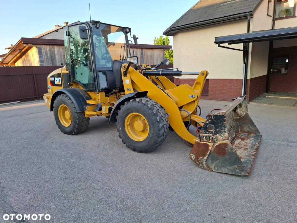 Caterpillar CAT 908 M - 10