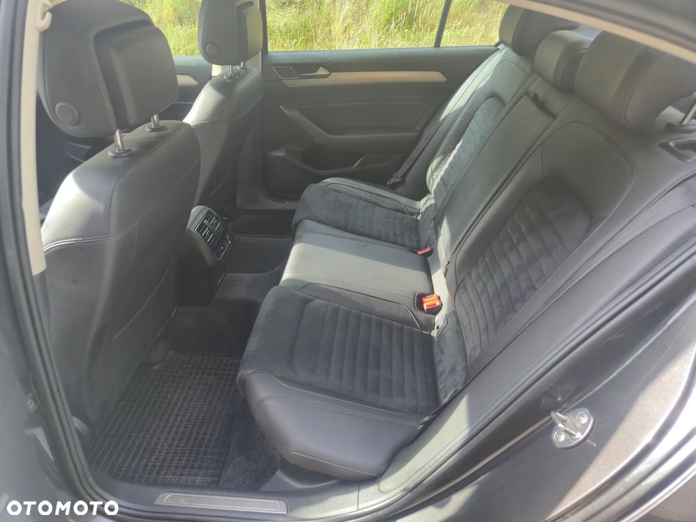 Volkswagen Passat - 27