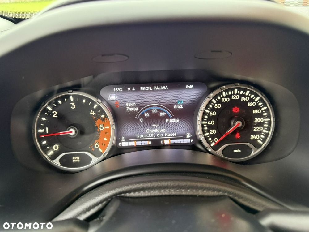 Jeep Renegade - 11