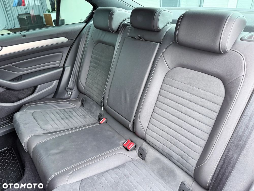 Volkswagen Passat 2.0 TSI 4Mot Elegance DSG - 30