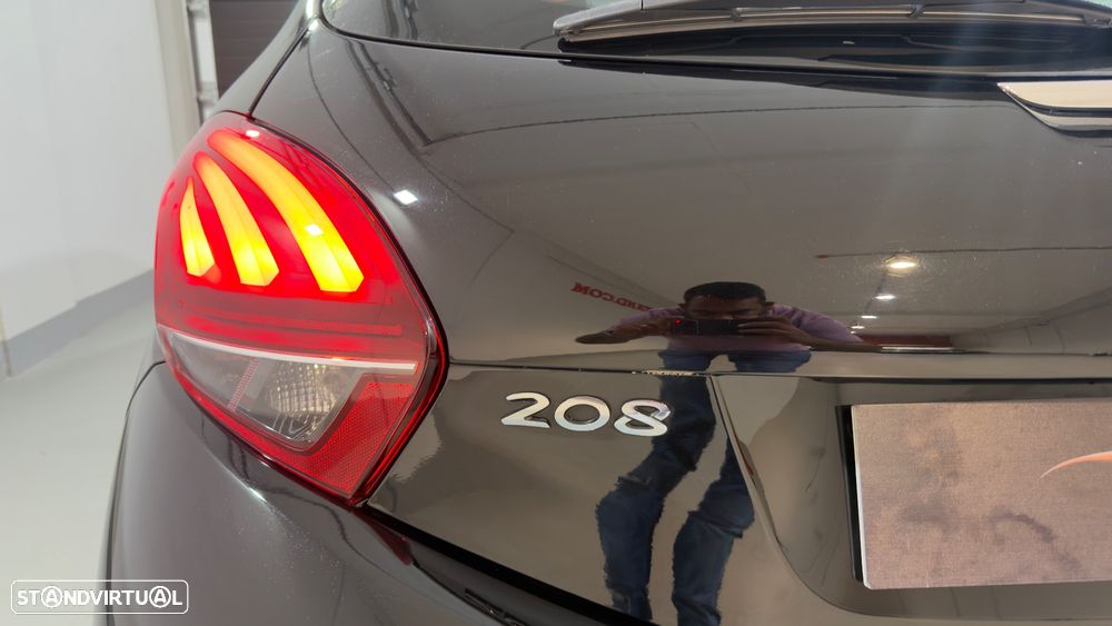 Peugeot 208 PureTech 110 Stop & Start Allure - 11