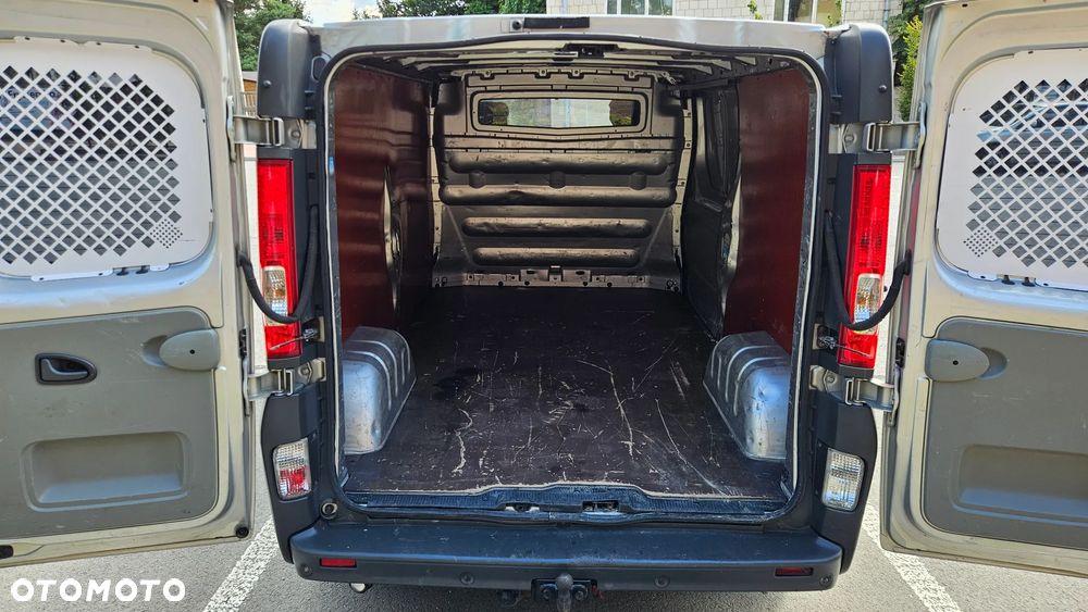 Opel Vivaro - 10