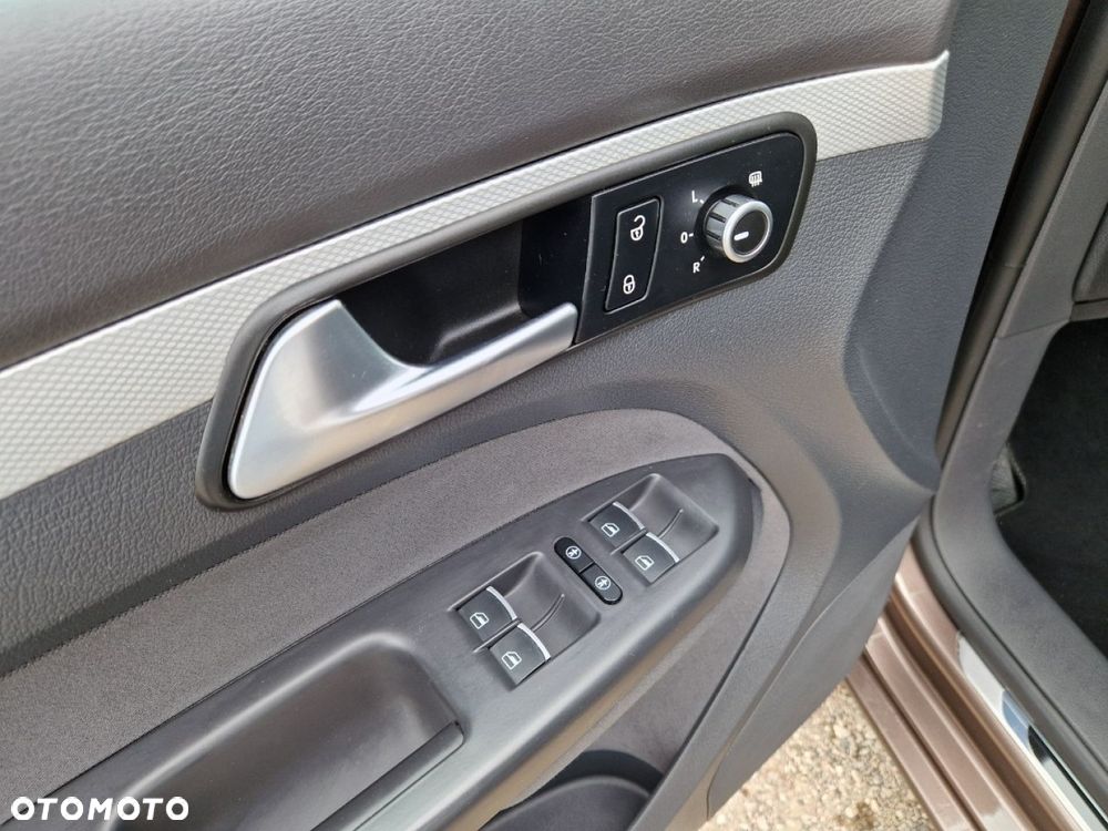 Volkswagen Touran 2.0 TDI DPF DSG Life - 9