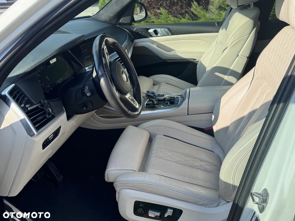 BMW X7 M50i sport - 35