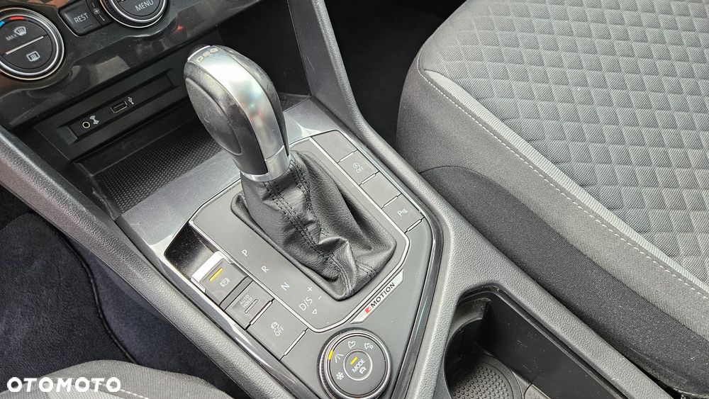 Volkswagen Tiguan - 10