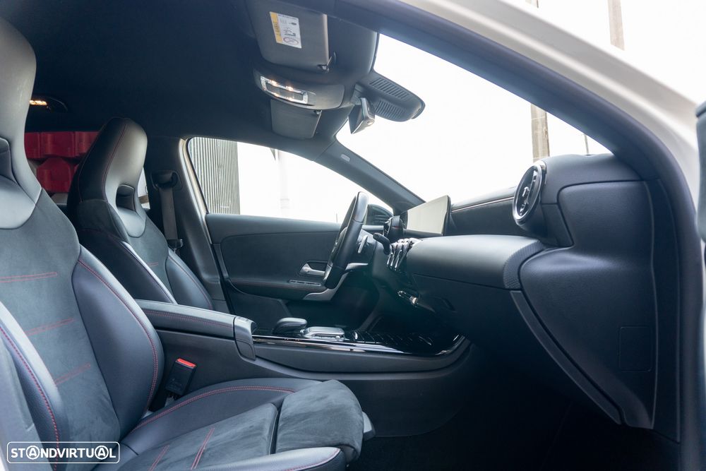 Mercedes-Benz A 180 7G-DCT AMG Line - 23