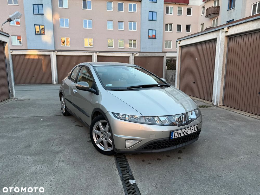 Honda Civic 1.8 Comfort - 1