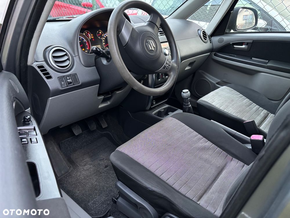 Suzuki SX4 1.6 VVT 4x2 Limited - 11