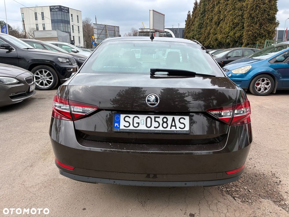 Skoda Superb 1.8 TSI L&K DSG - 6