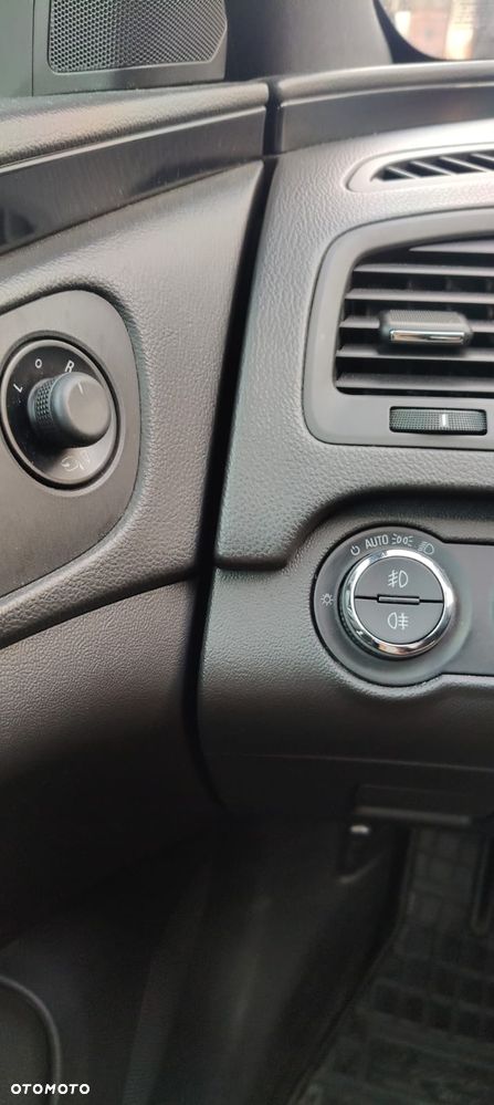 Opel Insignia 2.0 T Cosmo 4x4 - 16