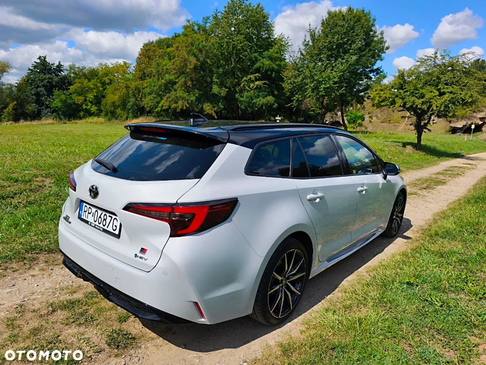 Toyota Corolla 2.0 Hybrid GR Sport Dynamic - 6
