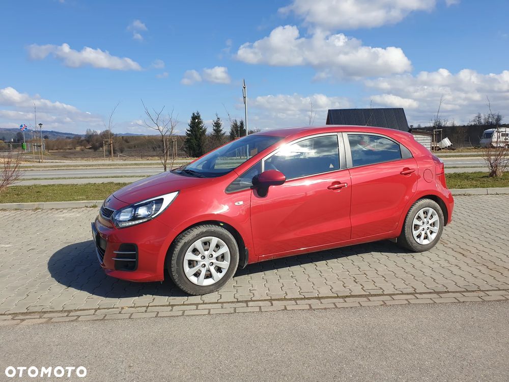 Kia Rio 1.2 L - 3