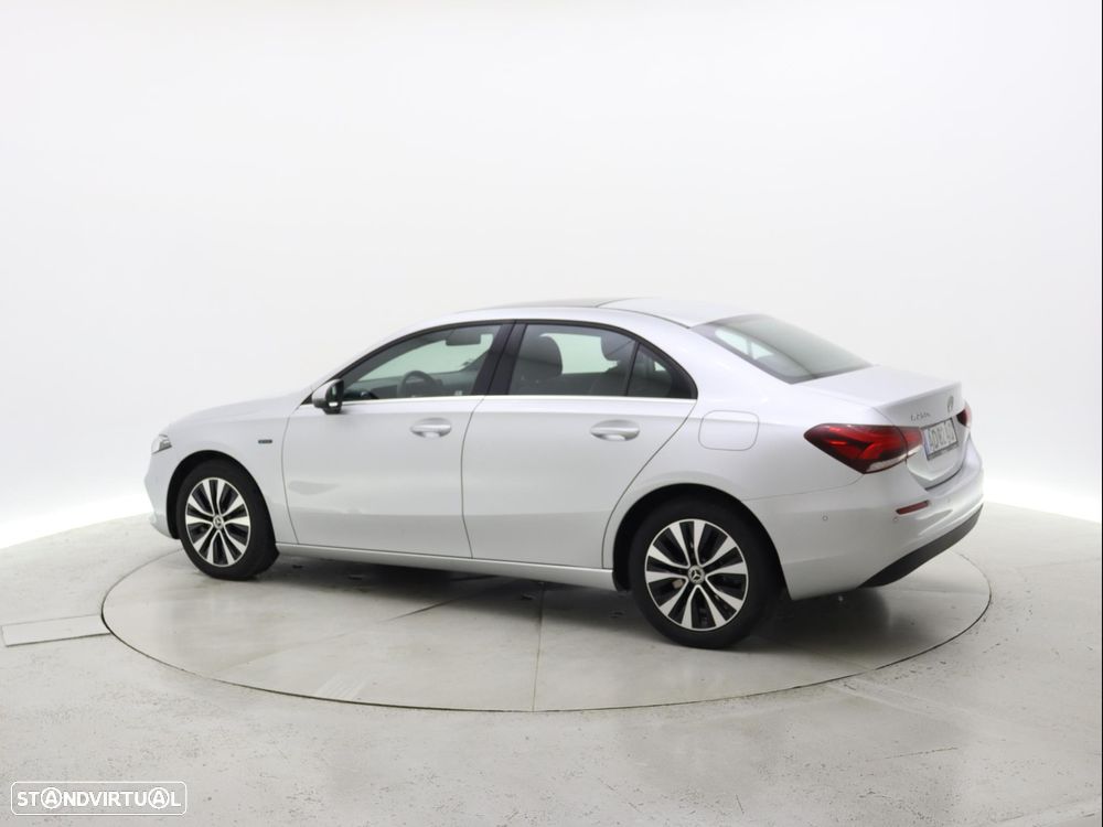 Mercedes-Benz A 250 e Style Plus - 3