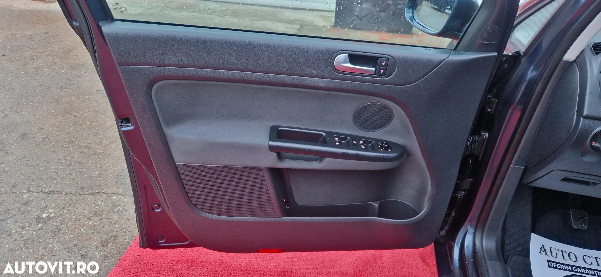 Volkswagen Golf Plus 1.6 TDI DPF BlueMotion Technology Team - 33