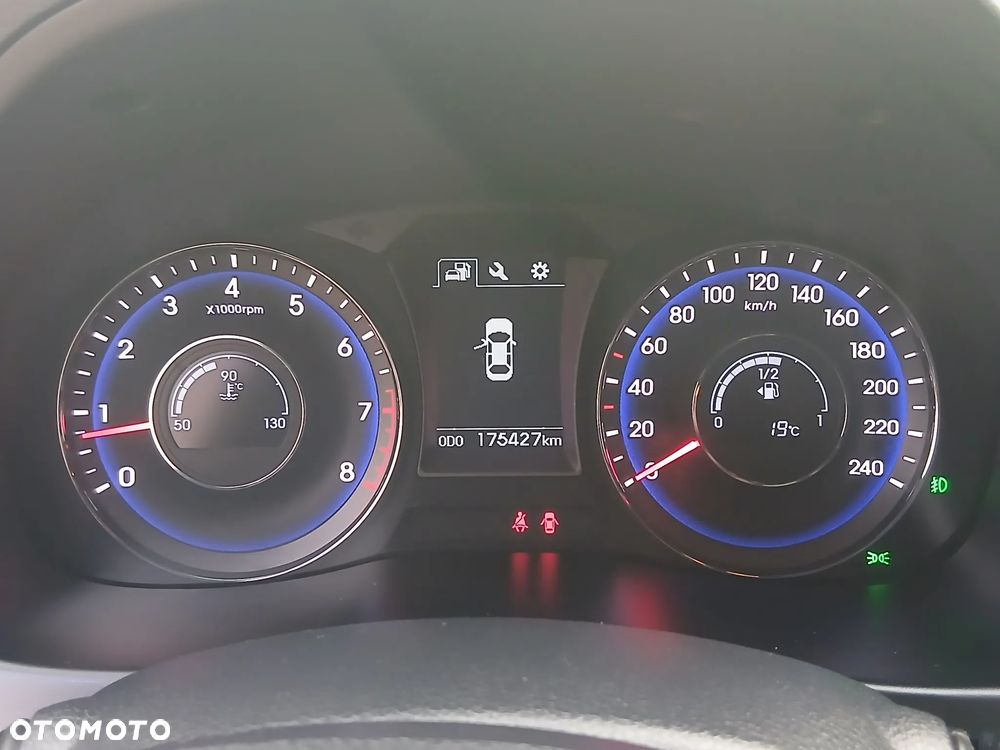 Hyundai i40 - 19