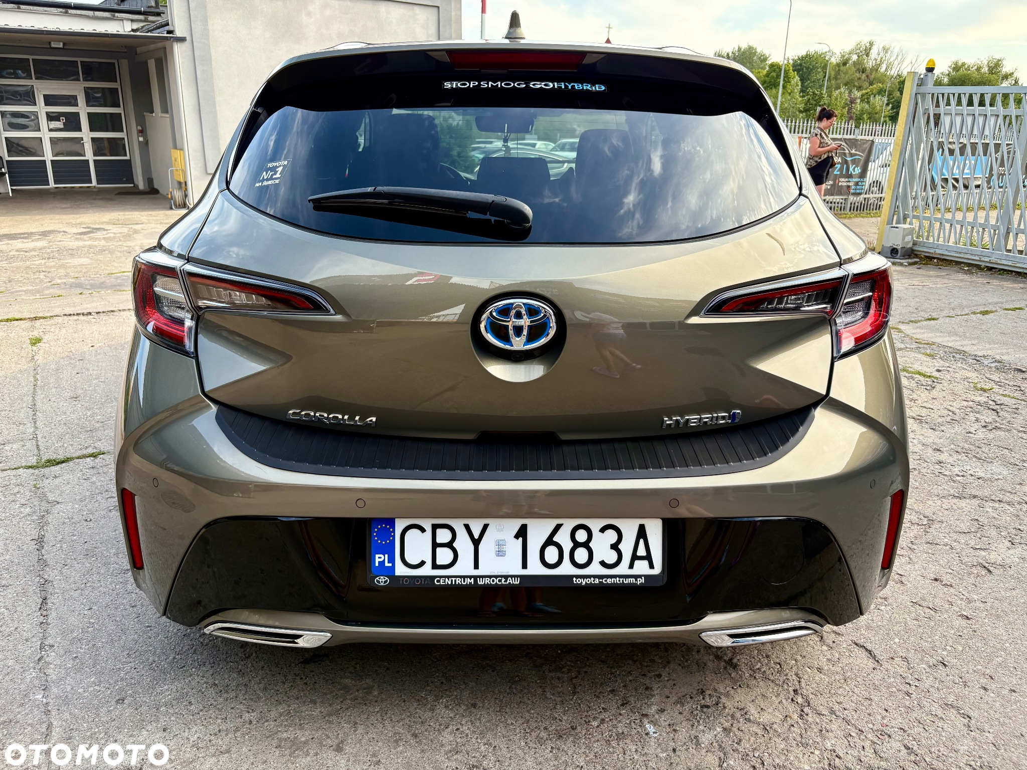 Toyota Corolla 2.0 Hybrid Executive - 8