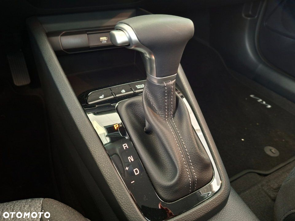 Kia Stonic - 22